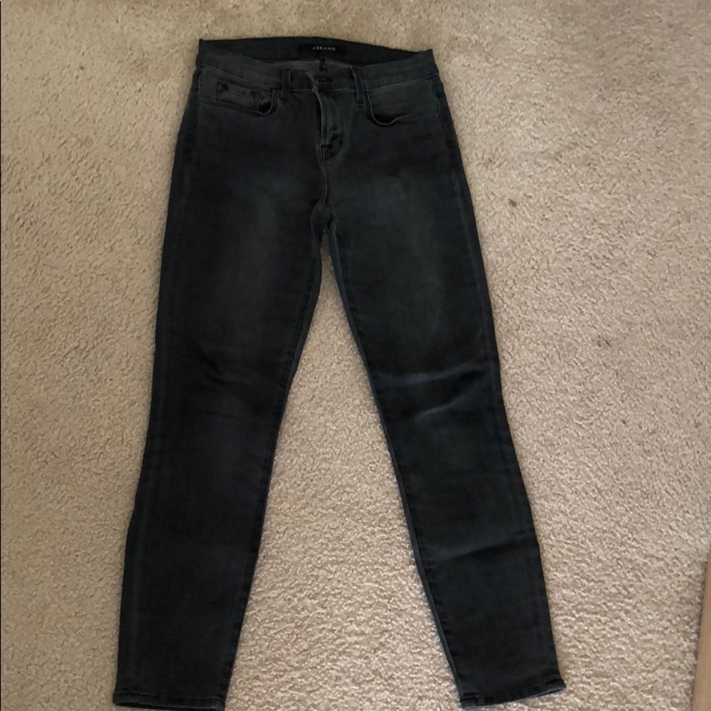J brand mid rise Capri size26